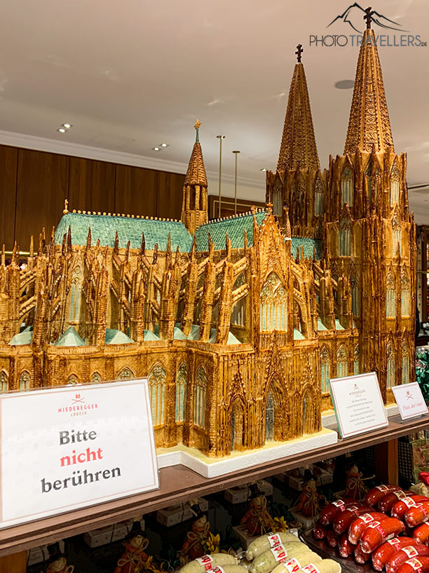 Der Kölner Dom aus Marzipan