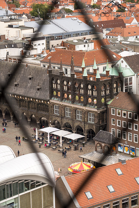 Der Blick auf das Lübecker Rathaus von oben