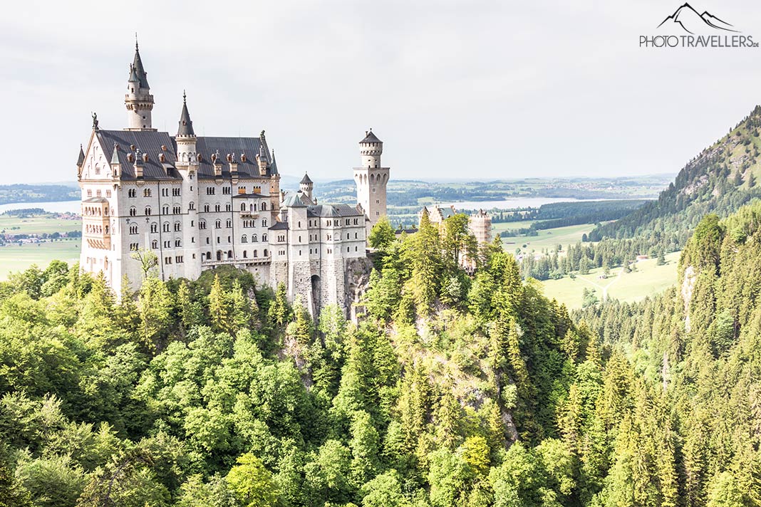 Der Blick auf Schloss Neuschwanstein von der Marienbrücke