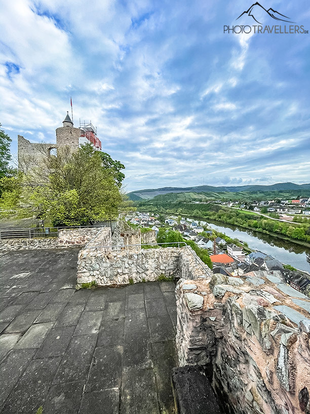 Blick von der Saarburg auf den Fluss